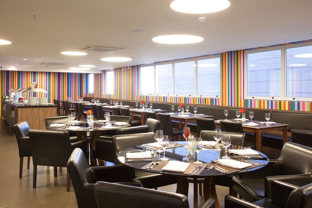 Delmond Hotel 55/70
