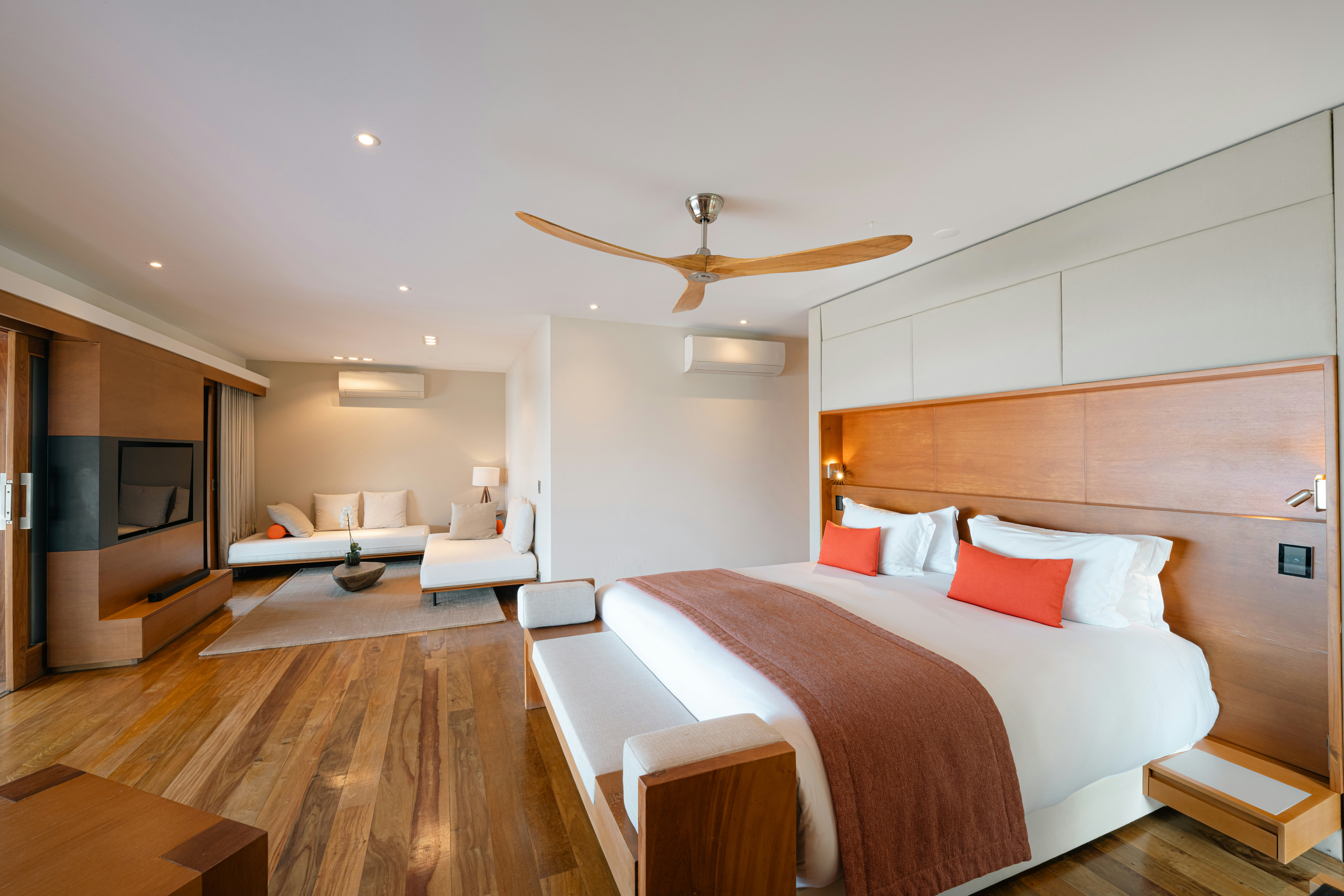 2 Bedrooms, Master, Suite