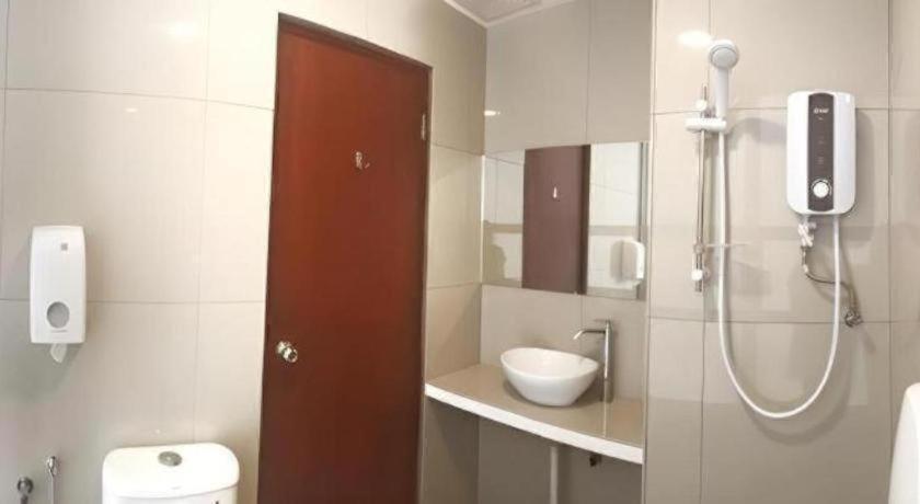 Place2stay Business Hotel @ Metrocity 44/46