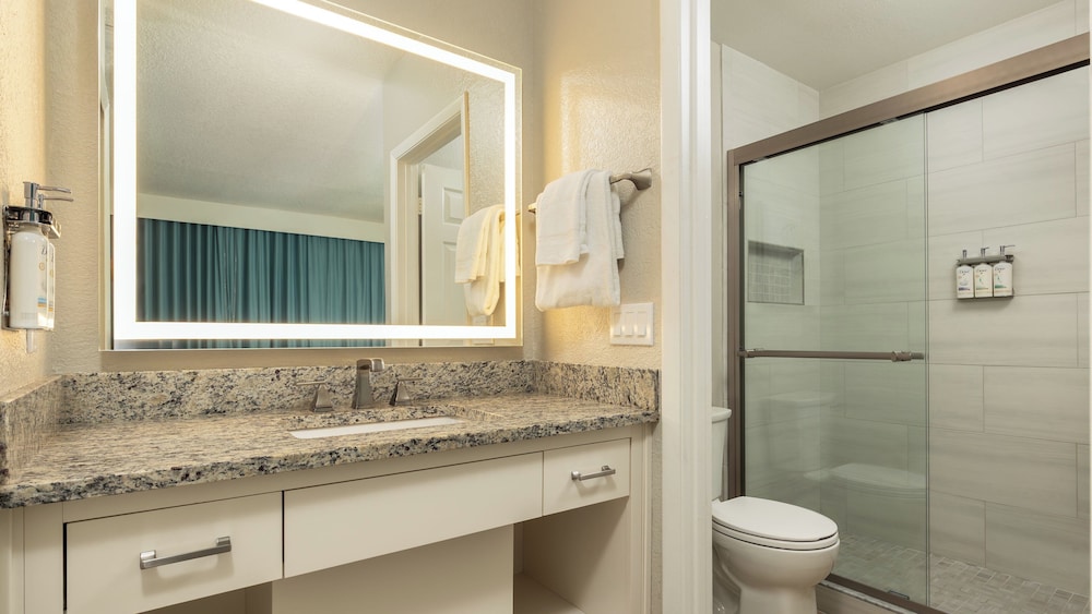 2 Bedrooms, Villa, King Bed, 2 Queen Beds, Holiday Inn Club Vacations at Orange Lake Resort 17/20