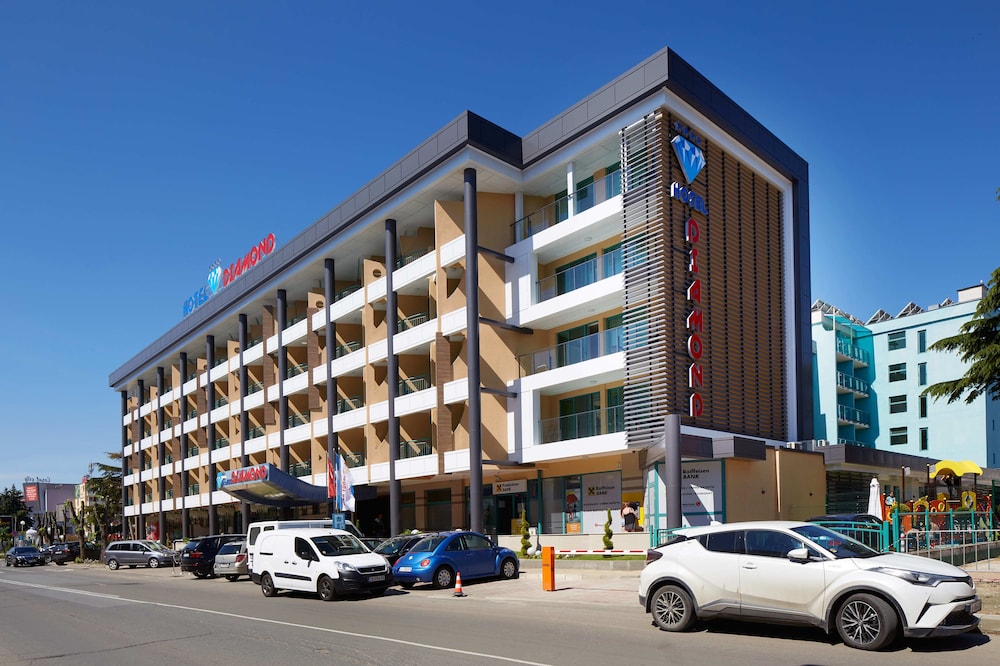 Diamond Hotel 26/30