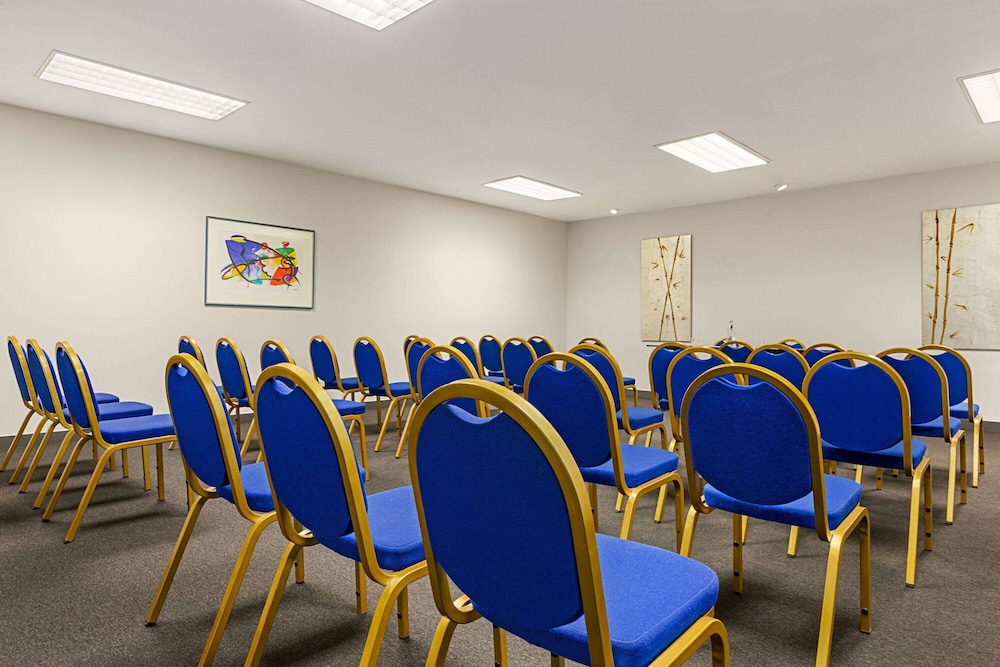 Ramada By Wyndham Madrid Tres Cantos 30/40