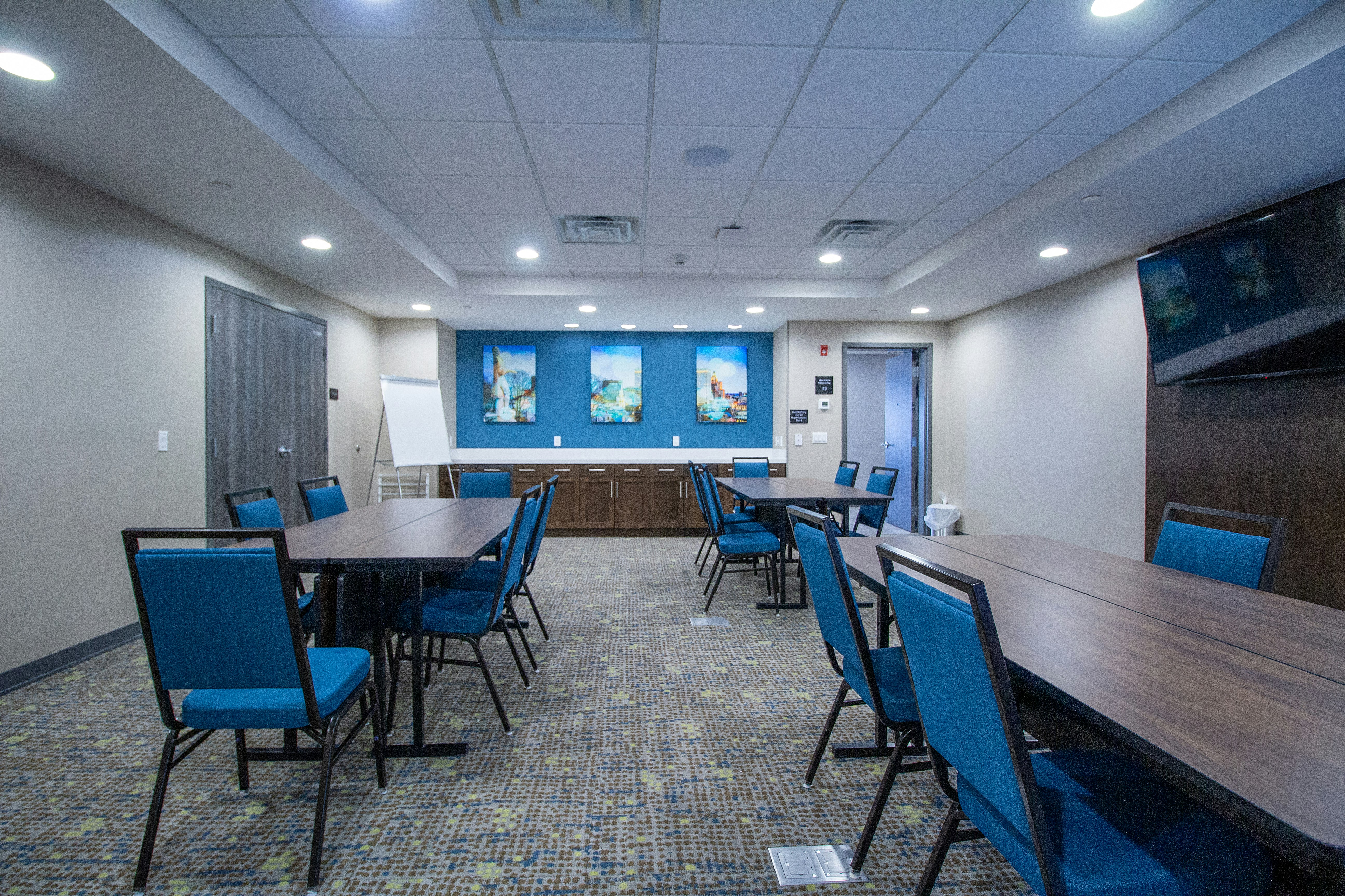 Hampton Inn Suites North Attleboro 29/34