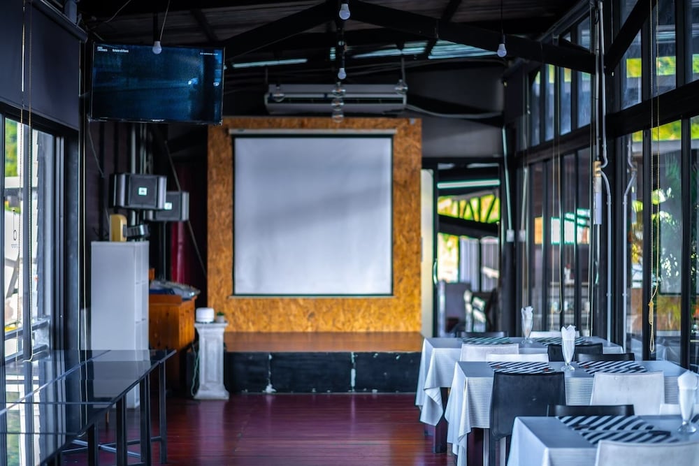 The B Ranong Trend Hotel 55/70