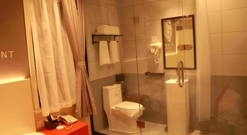 Shell Hebi Qi County Qi River Road Hotel 42/44