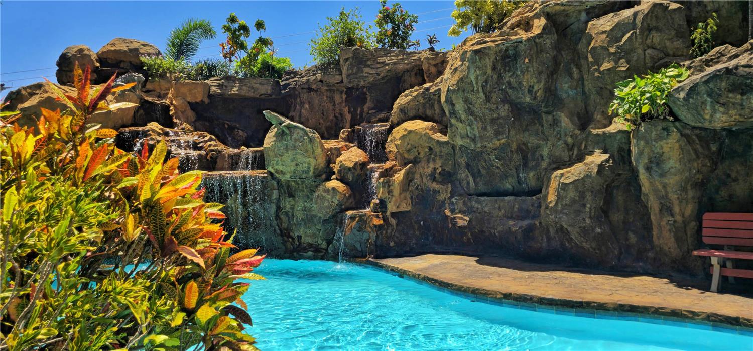 Clarion Suites Roatan at Pineapple Villas 37/46