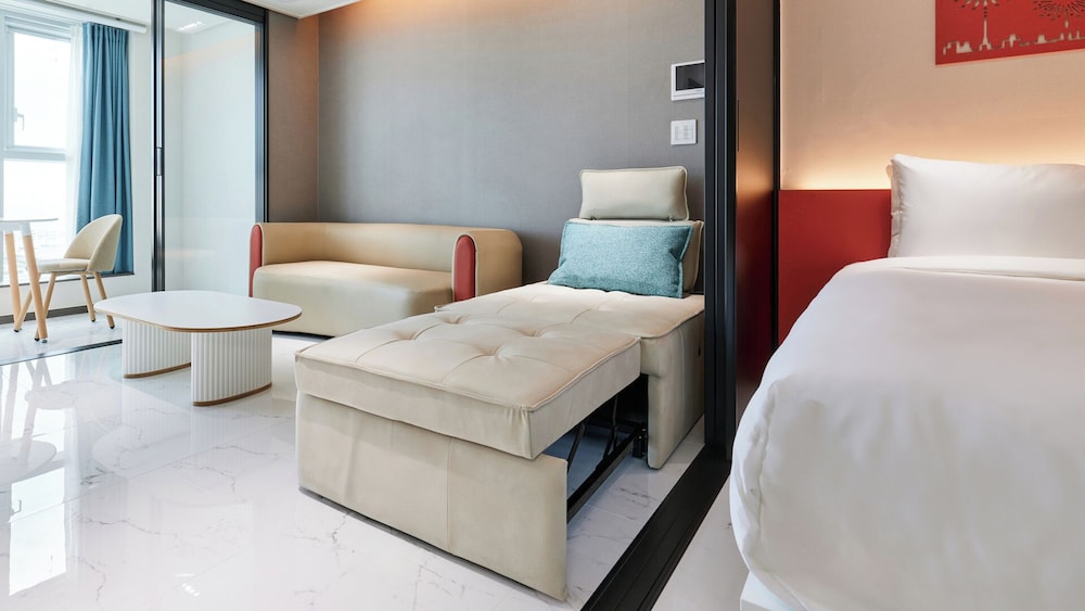 Travelodge Suites Busan Centum 36/68