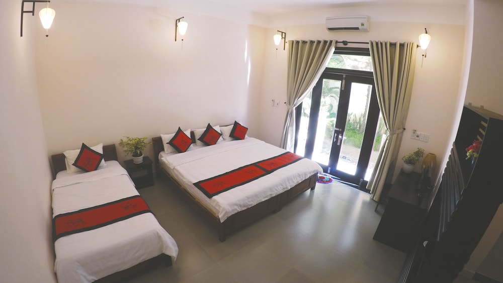 ROOM, TRIPLE