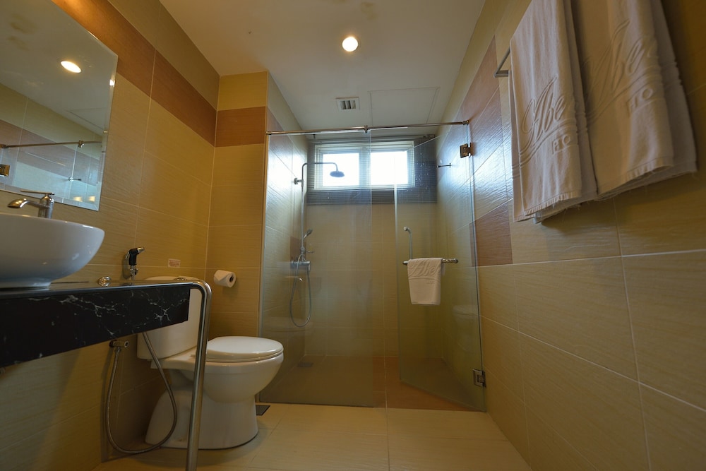 Abell Hotel Kuching 50/50