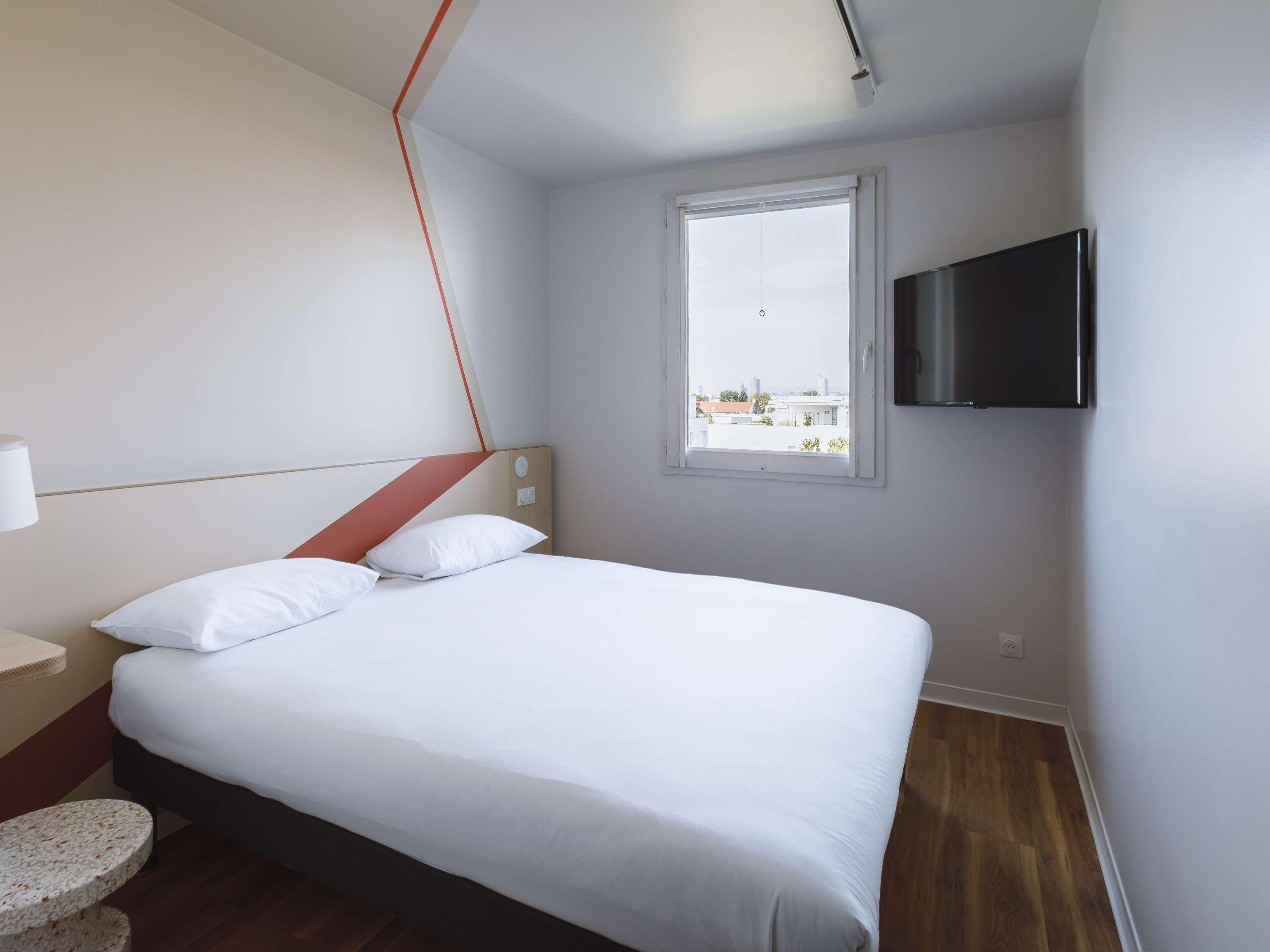 ROOM, DOUBLE BED, ACCESSIBLE