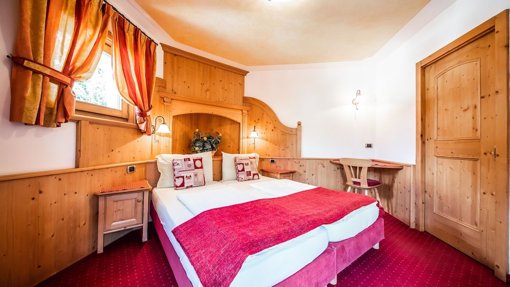 2 BEDROOMS, APARTMENT
