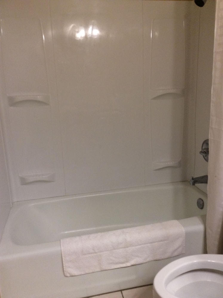 Apm Inn & Suites 53/54