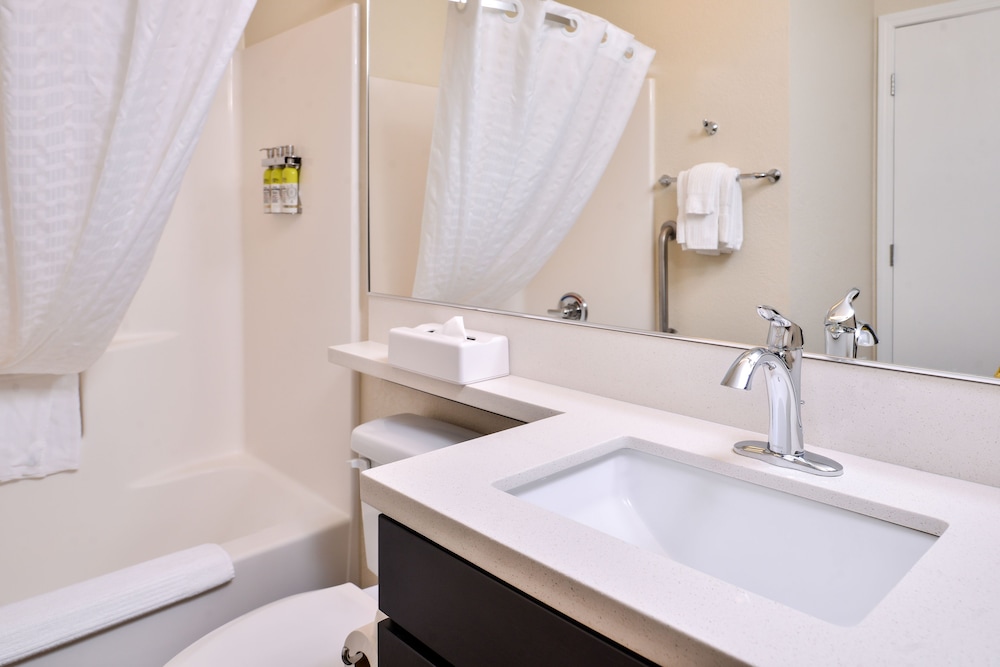 جناح بسرير فردي بغرفة نوم واحدة، Candlewood Suites Sierra Vista 2/2