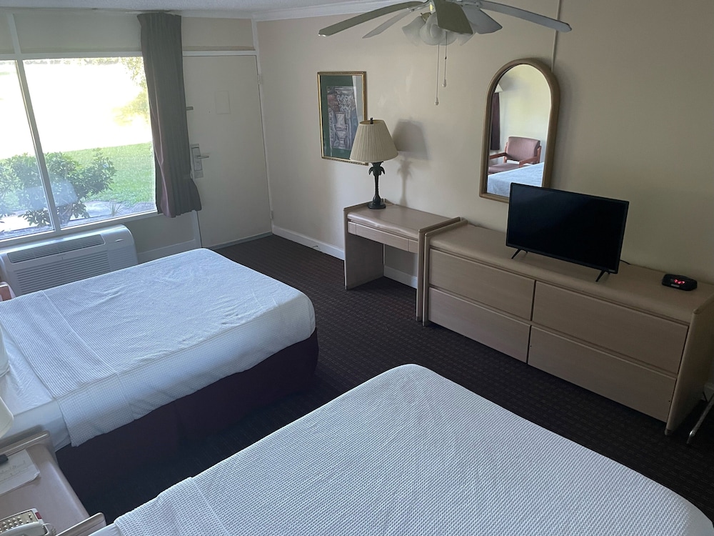 Standard, 2 Double Beds