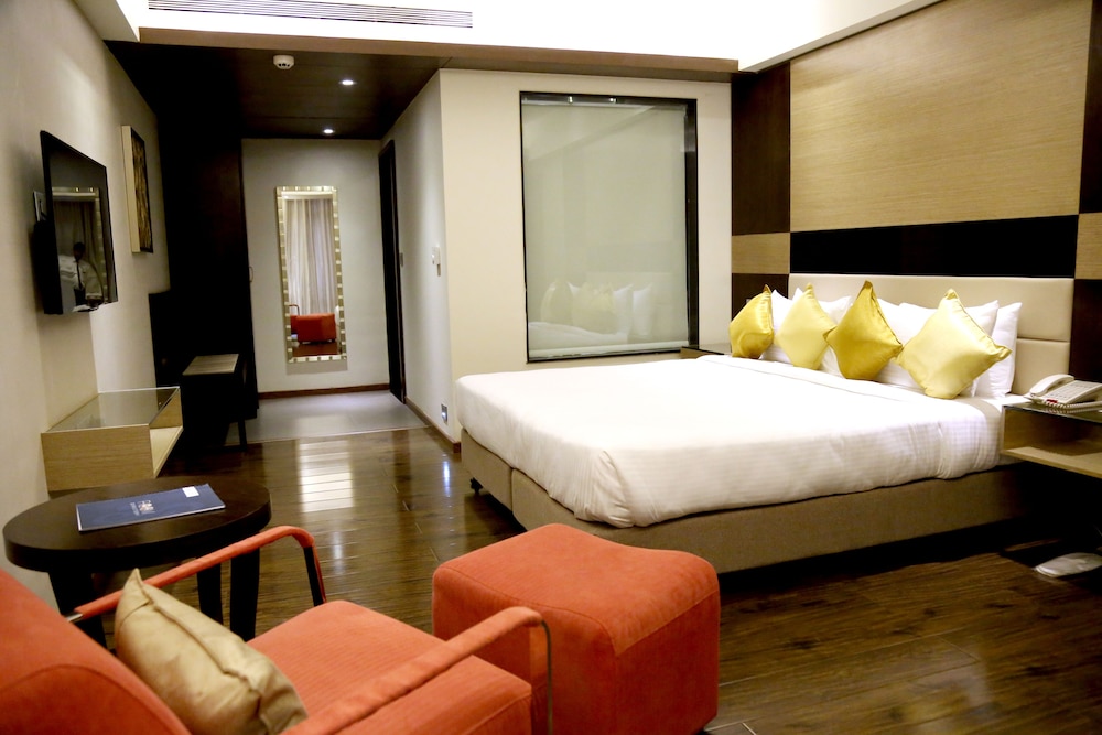 HOTEL SHAKTI CONTINENTAL 10/28