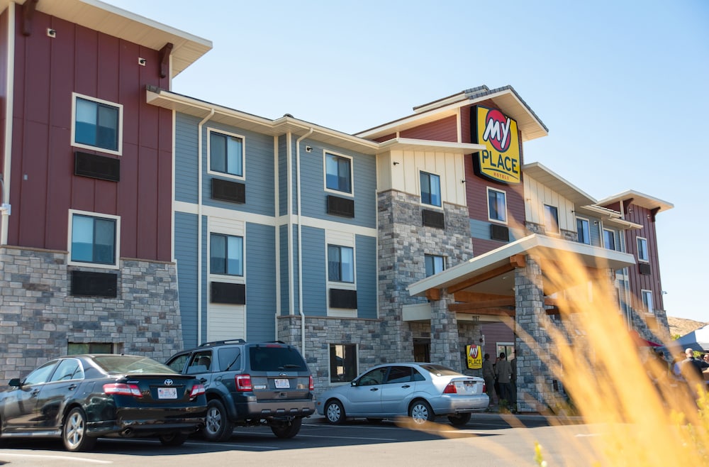 My Place Hotel-Hurricane UT 4/33
