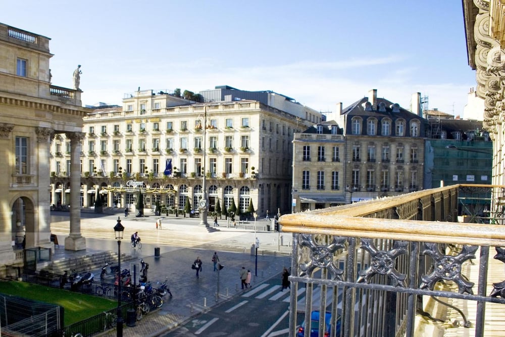 Hotel De l Opera 41/45
