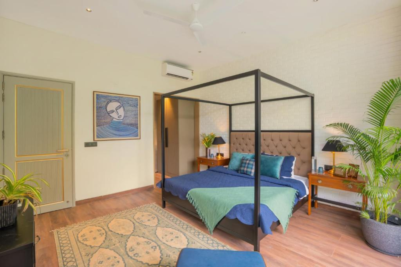 ELIVAAS Purosol 3BHK Pool Villa close to Ozran Beach 9/21