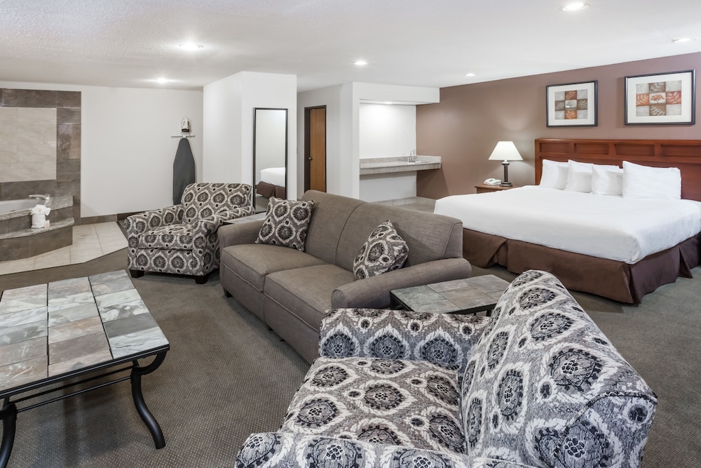 Baymont By Wyndham Tuscola 18/42