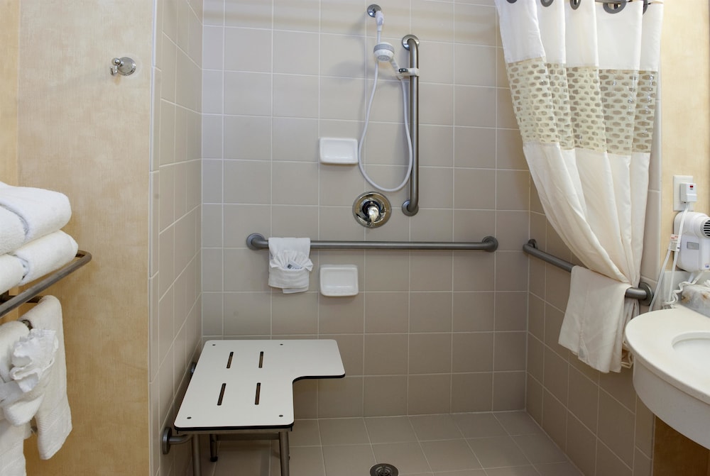 Hampton Inn Richfield 18/56