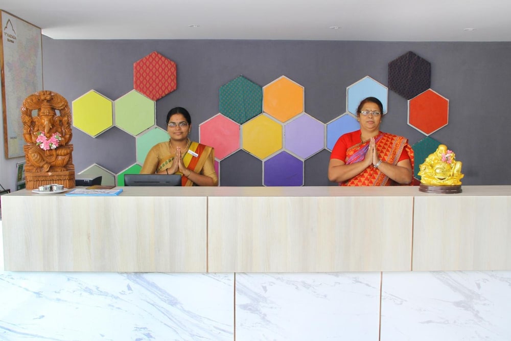 Hotel Vinayaga 5/25