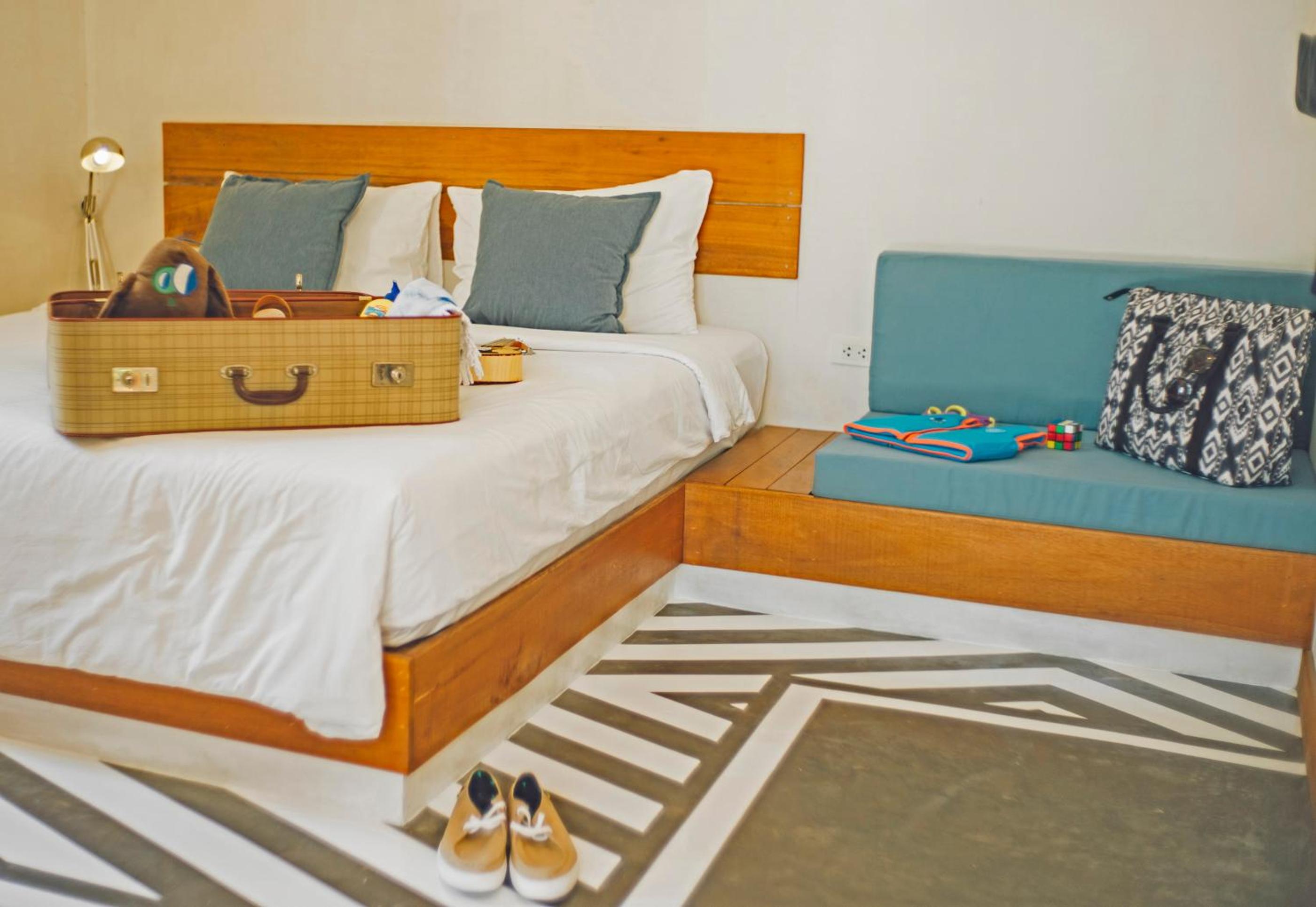 بنغل، ESCAPE BEACH RESORT 6/9