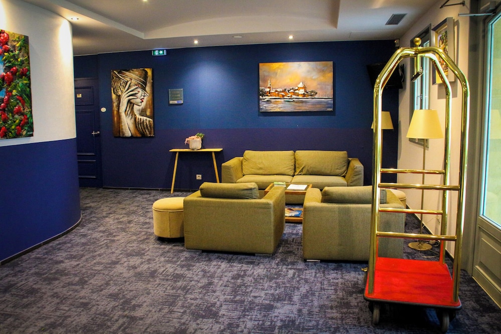 Hotel the Originals Le Jules Verne 44/70
