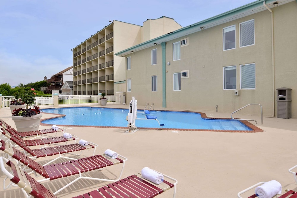 Best Western Plus Chesapeake Bay - Norfolk 5/40