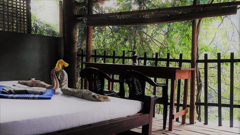 Riverside Cabana Yala 29/50