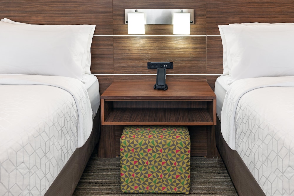 Holiday Inn Express Hotel & Suites Shreveport - West 23/68