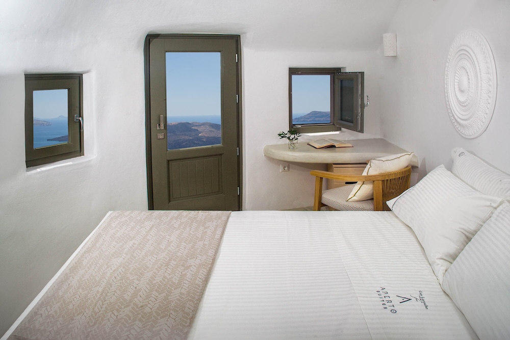 Aperto Suites - Adults Only 10/50