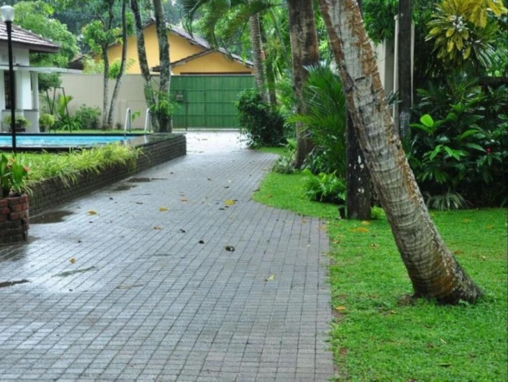 Gedara Resort 33/50