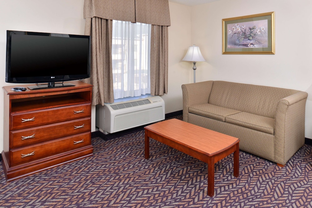 Hampton Inn Suites Dayton Vandalia 35/68