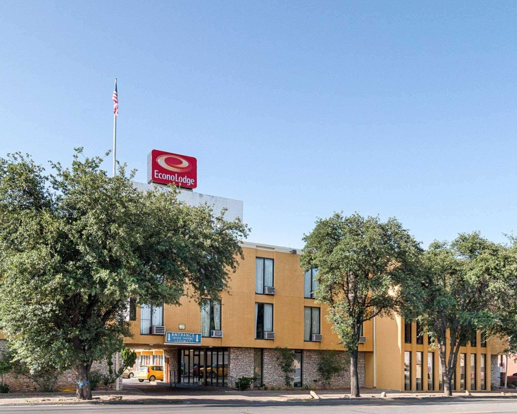 Econo Lodge San Angelo 2/19