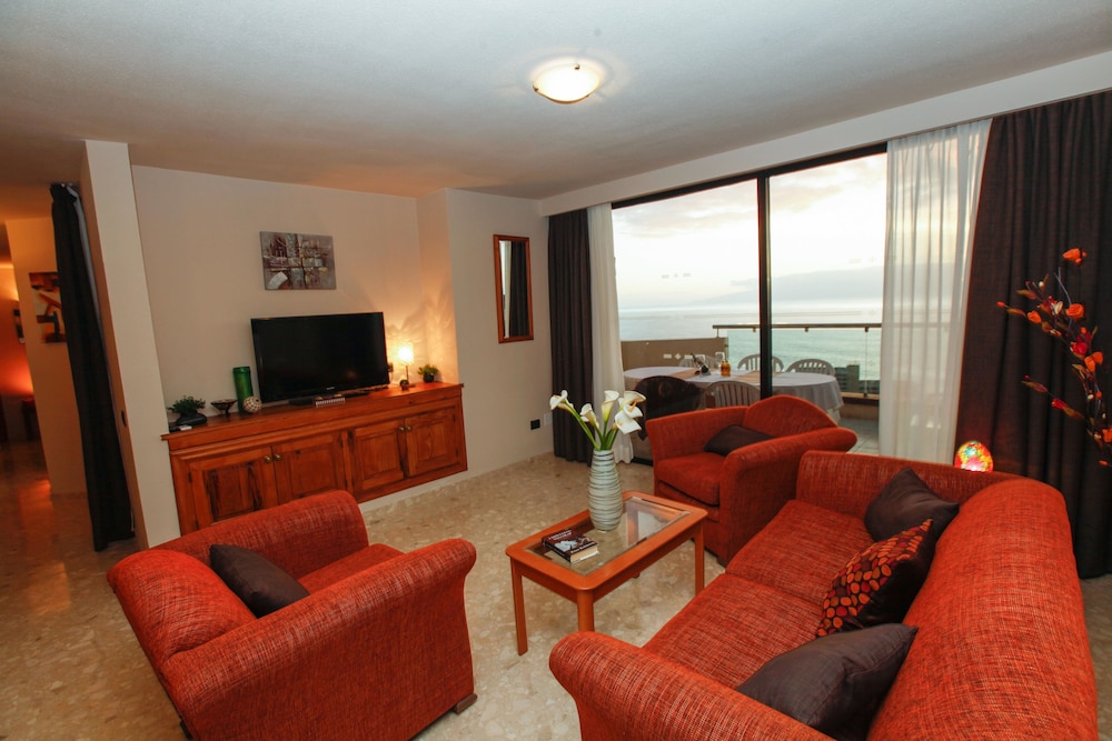ROYAL SUN RESORT 34/74