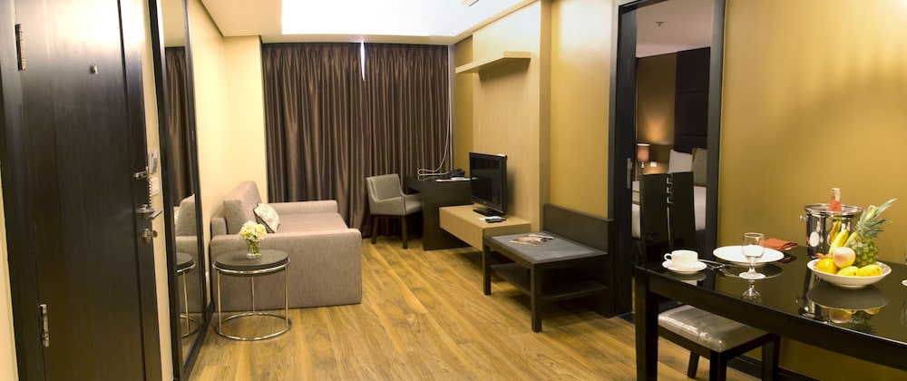 F1 Hotel Manila BGC 22/65
