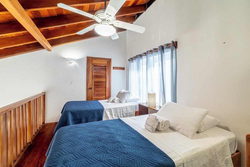 Caribbean Villas Hotel 20/77