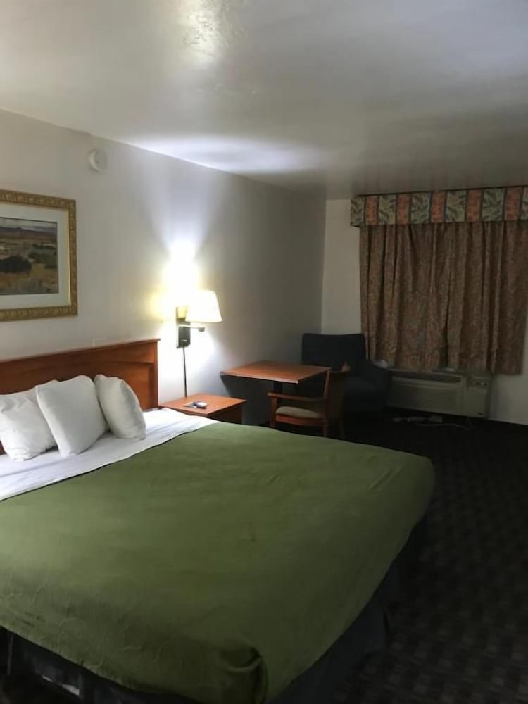 Extend A Suites Phoenix, AZ 20/55