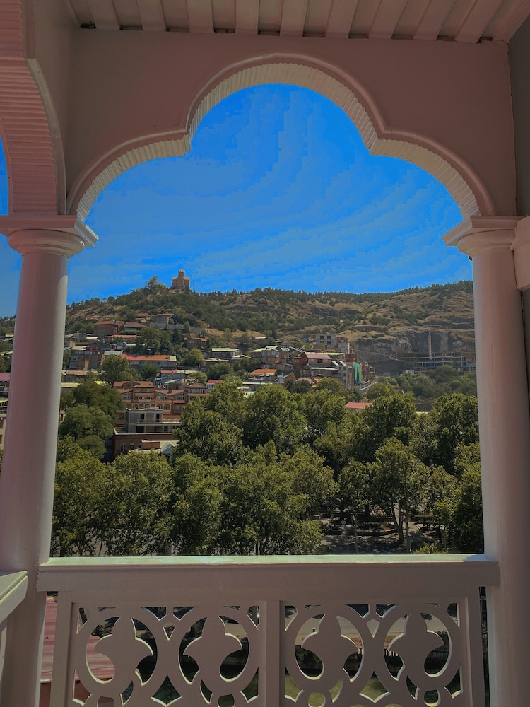 Old Metekhi Hotel 5/50