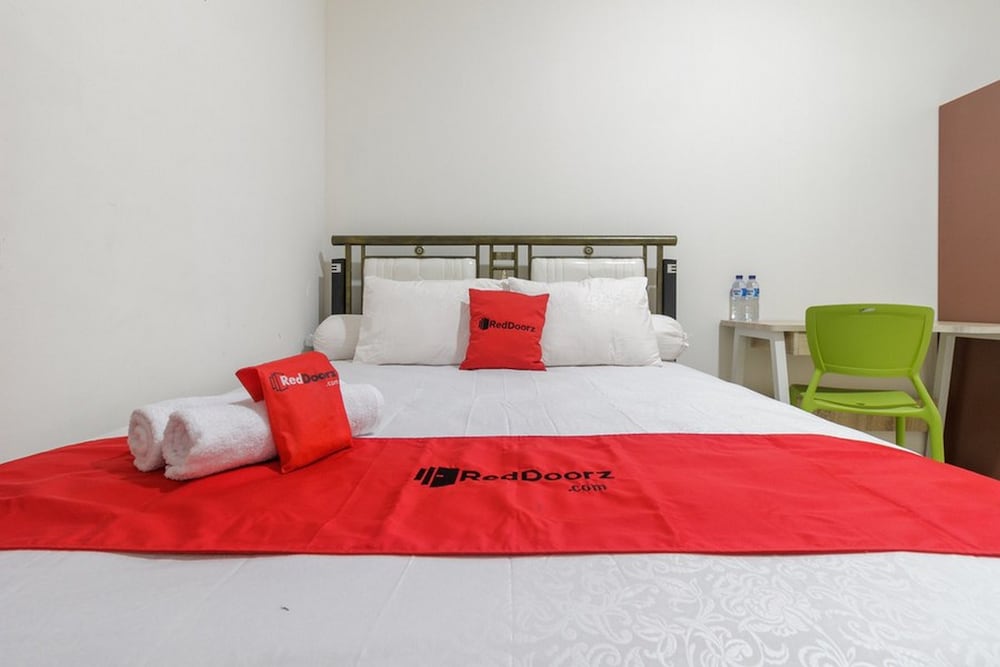 Hotel O Rappocini Near Rsia Paramount 23/45