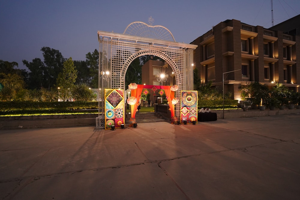 Stellar Resorts 40/49