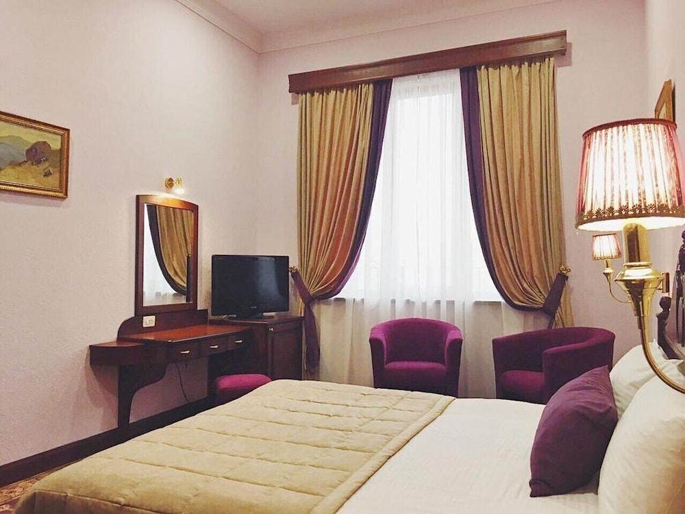 METROPOL HOTEL 19/65