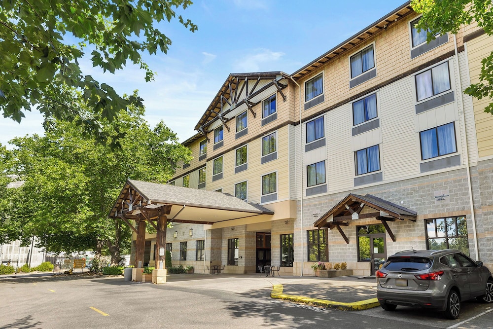 The Inn at Gig Harbor 63/71