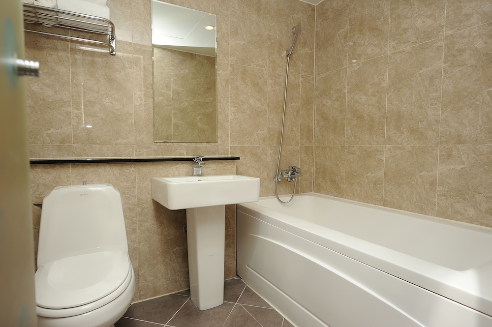 Hotel MIDO Myeongdong 47/48