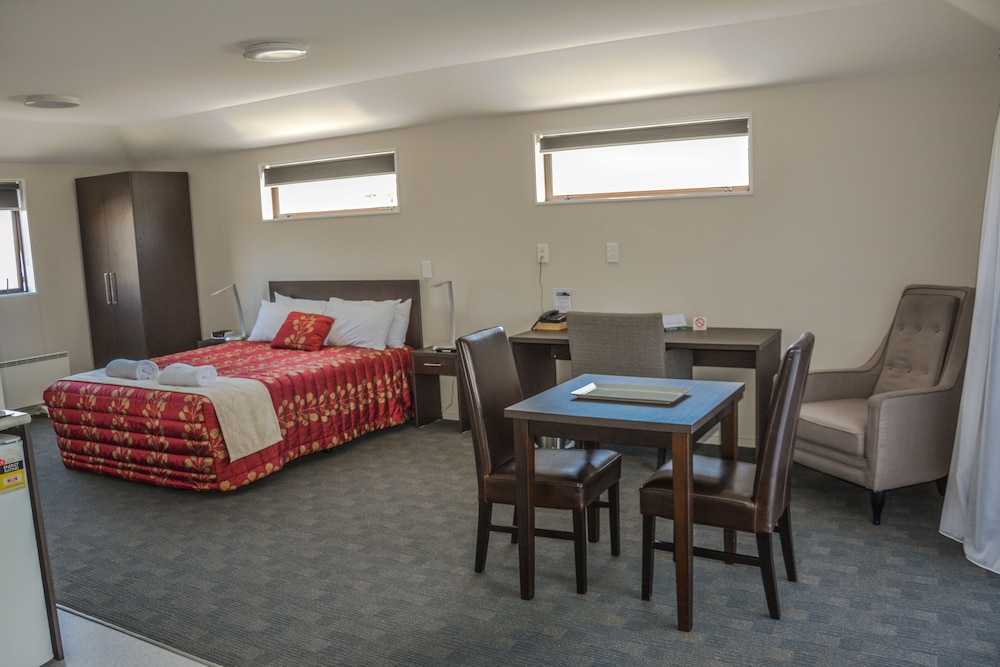 Ashford Motor Lodge 46/57