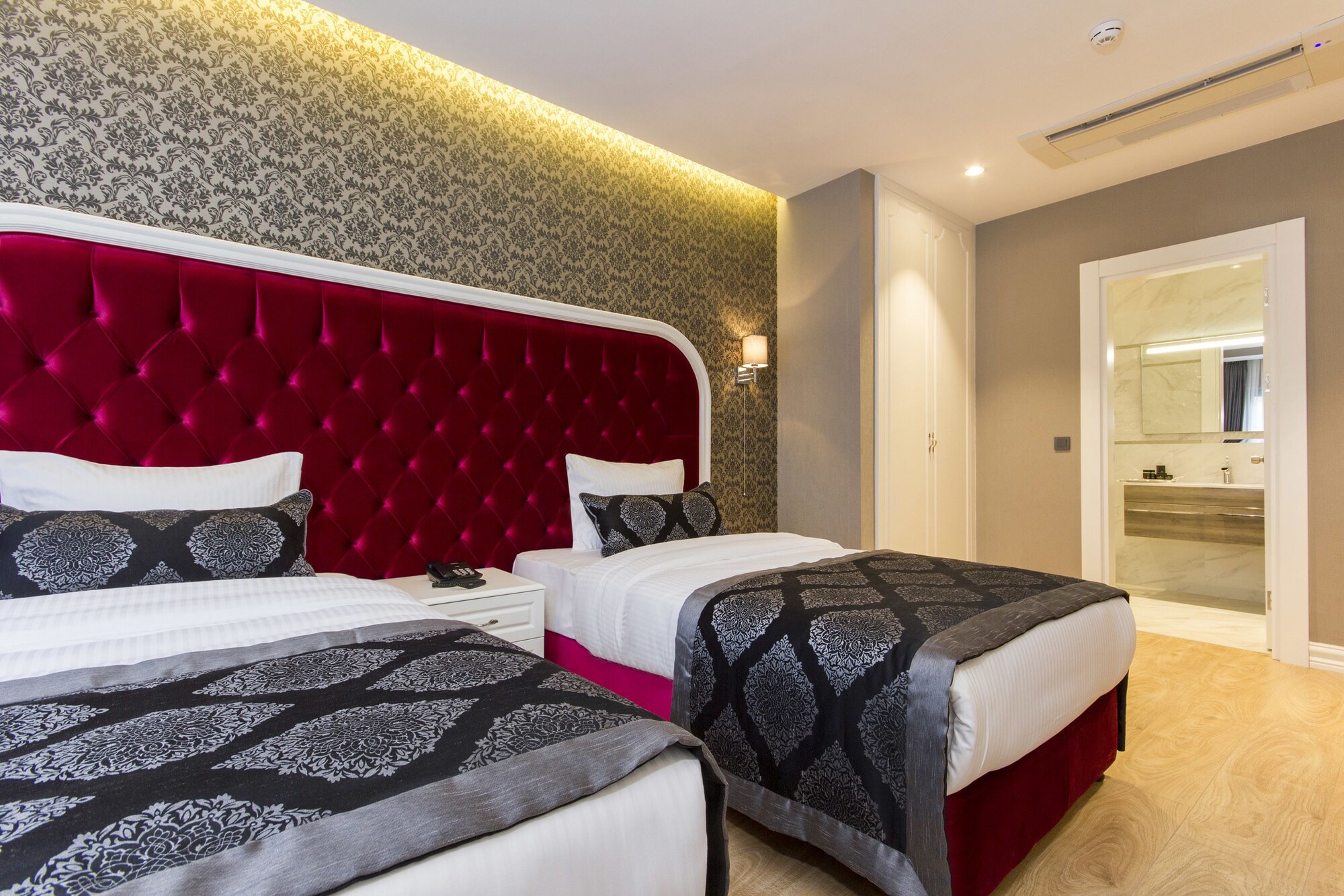 SUPERIOR, TWIN BEDS