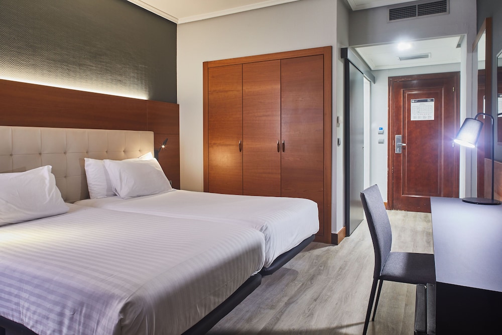 Silken Amara Plaza 24/68