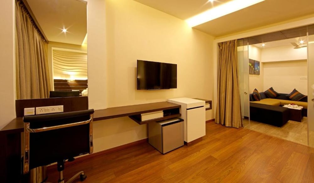 Golden Fruits Business Suites 14/26