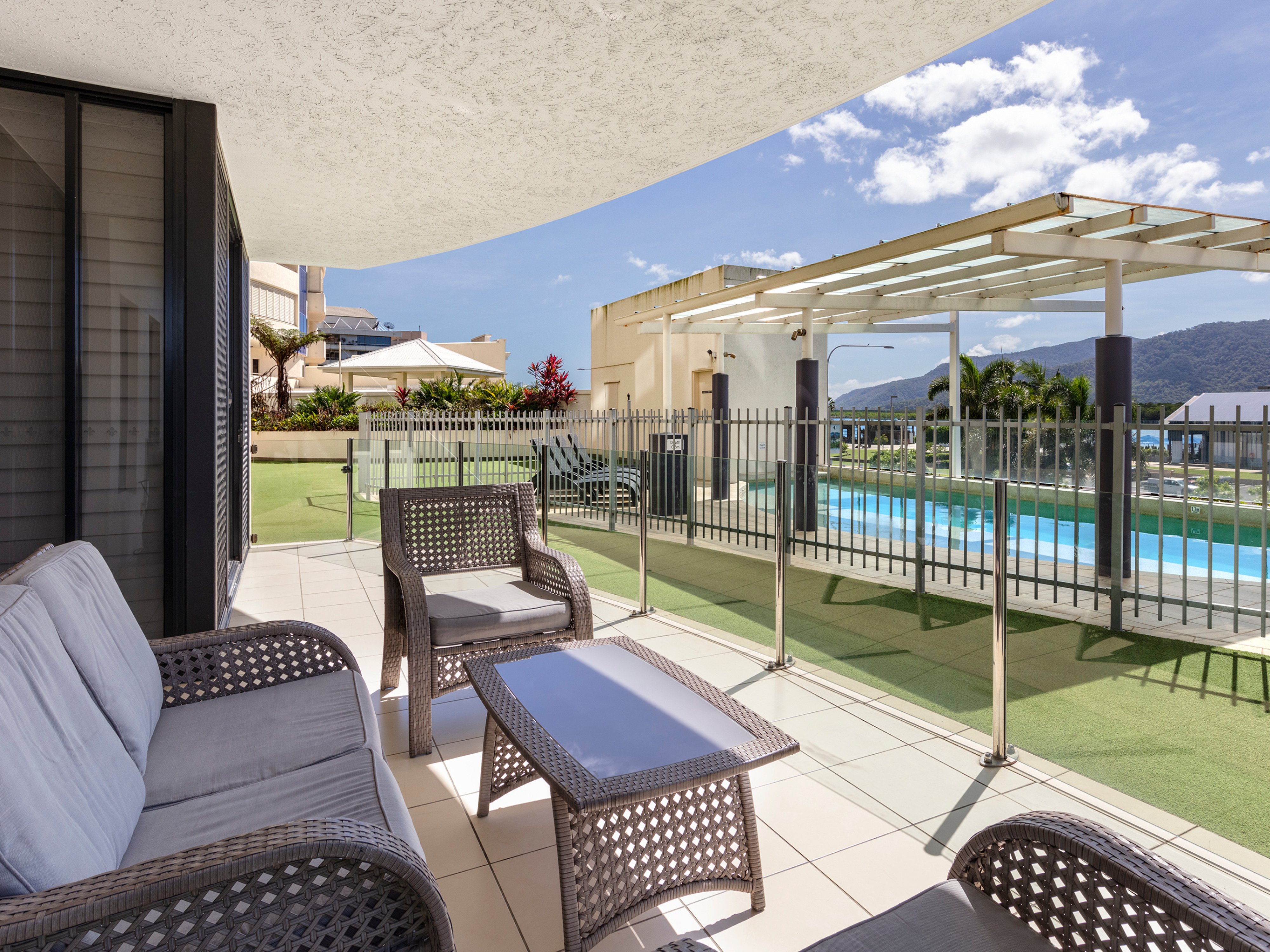 Park Regis Piermonde Apartments 22/38