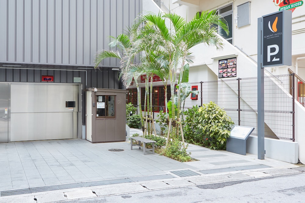 ALMONT HOTEL NAHA KENCHOMAE 61/71